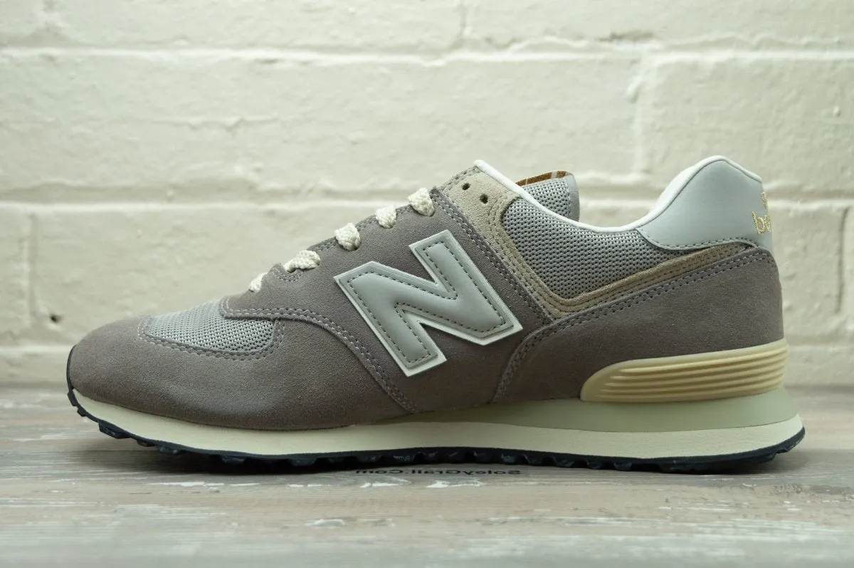 New Balance 574 ML574GYE Friends & Family