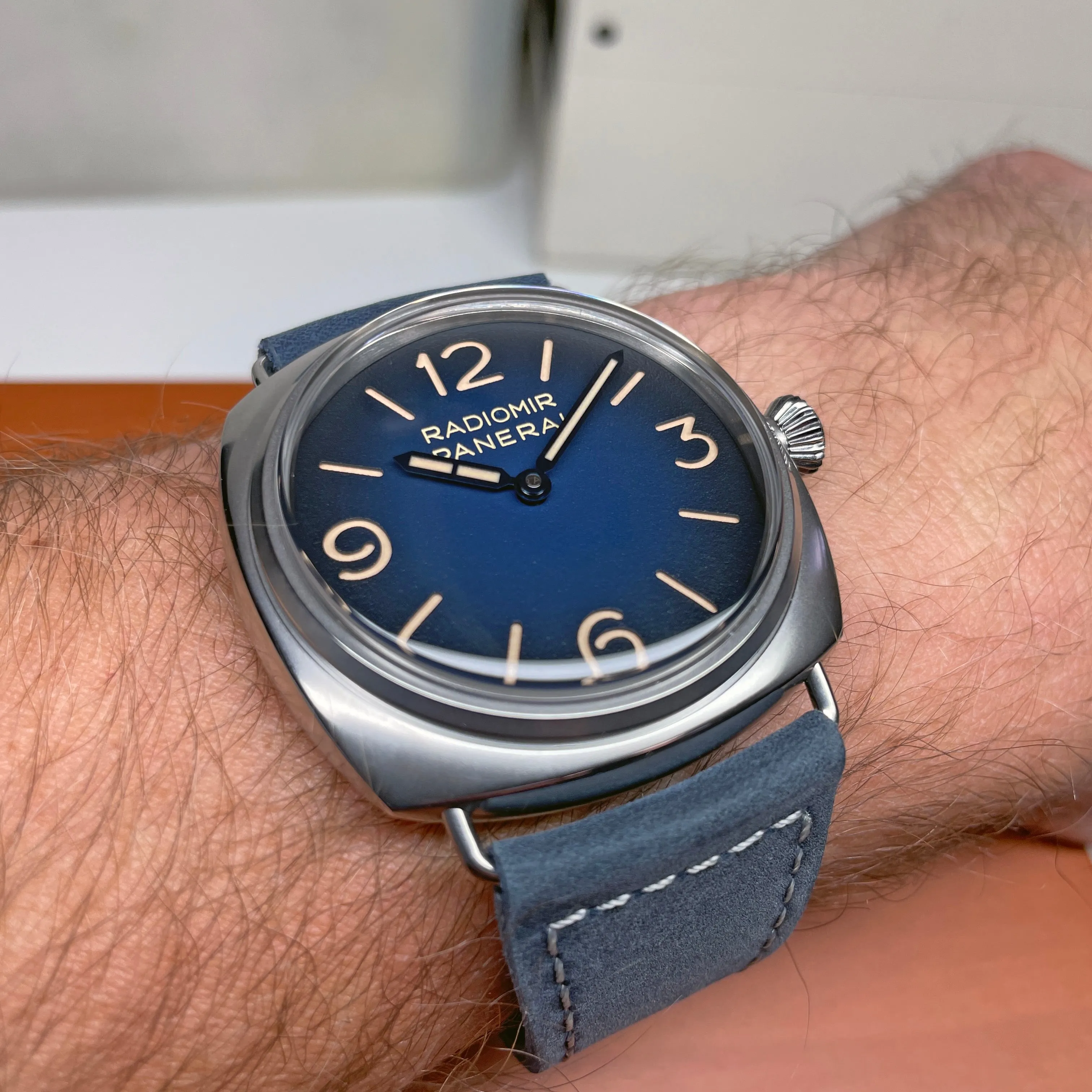 Pre-owned Panerai Radiomir Tre Giorni Blue Suede PAM01335 - 45mm Watch